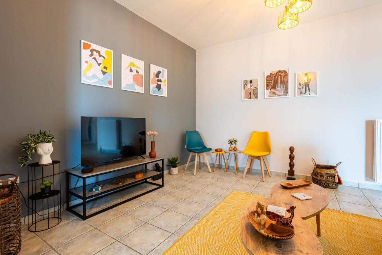 Jason City Escape - Cozy Urban Gem Kalamata Luaran gambar